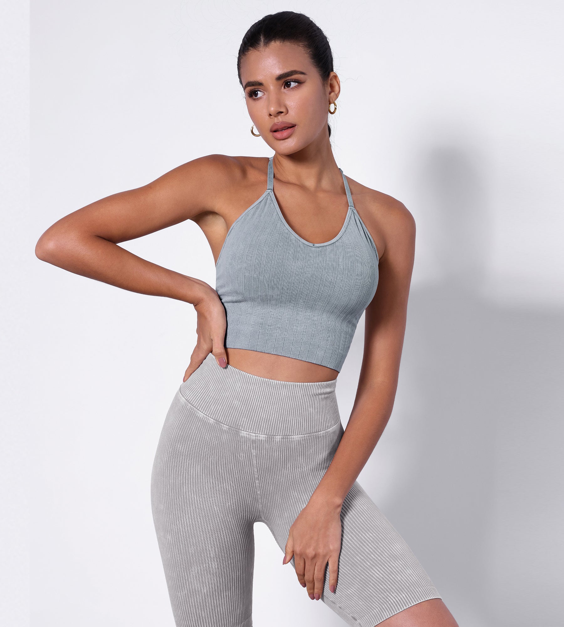 Seamless Strappy Sports Bra with Removable Pads - ododos