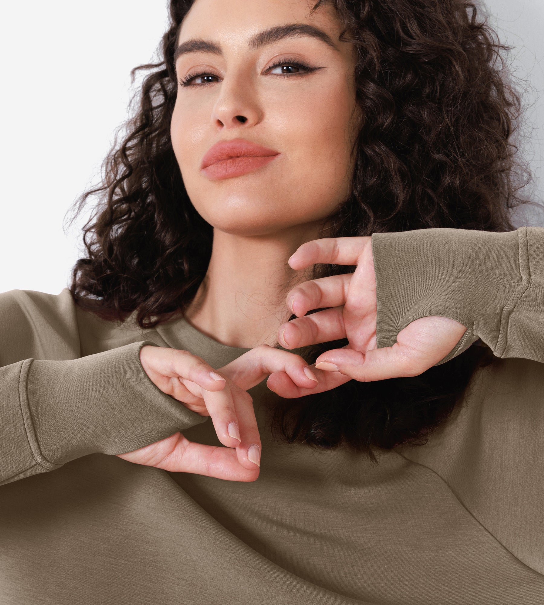 Modal Soft Long Sleeve Cropped Sweatshirts with Thumb Hole - ododos