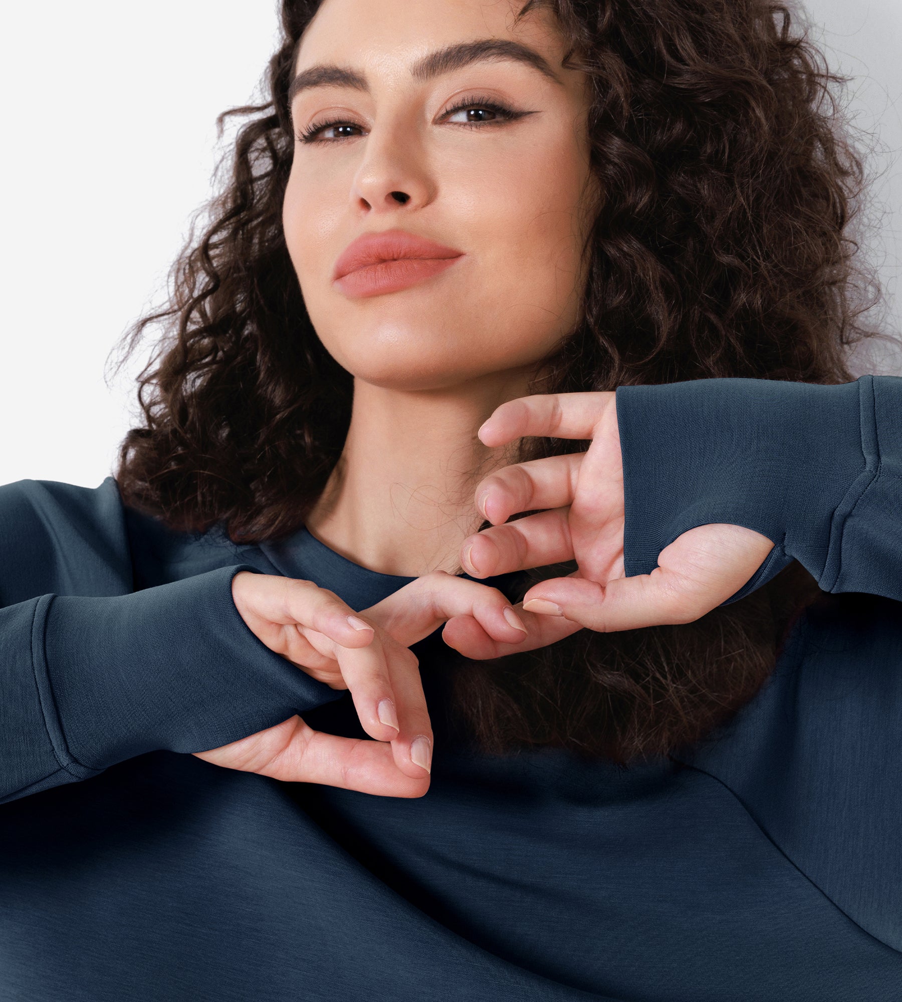 Modal Soft Long Sleeve Cropped Sweatshirts with Thumb Hole - ododos