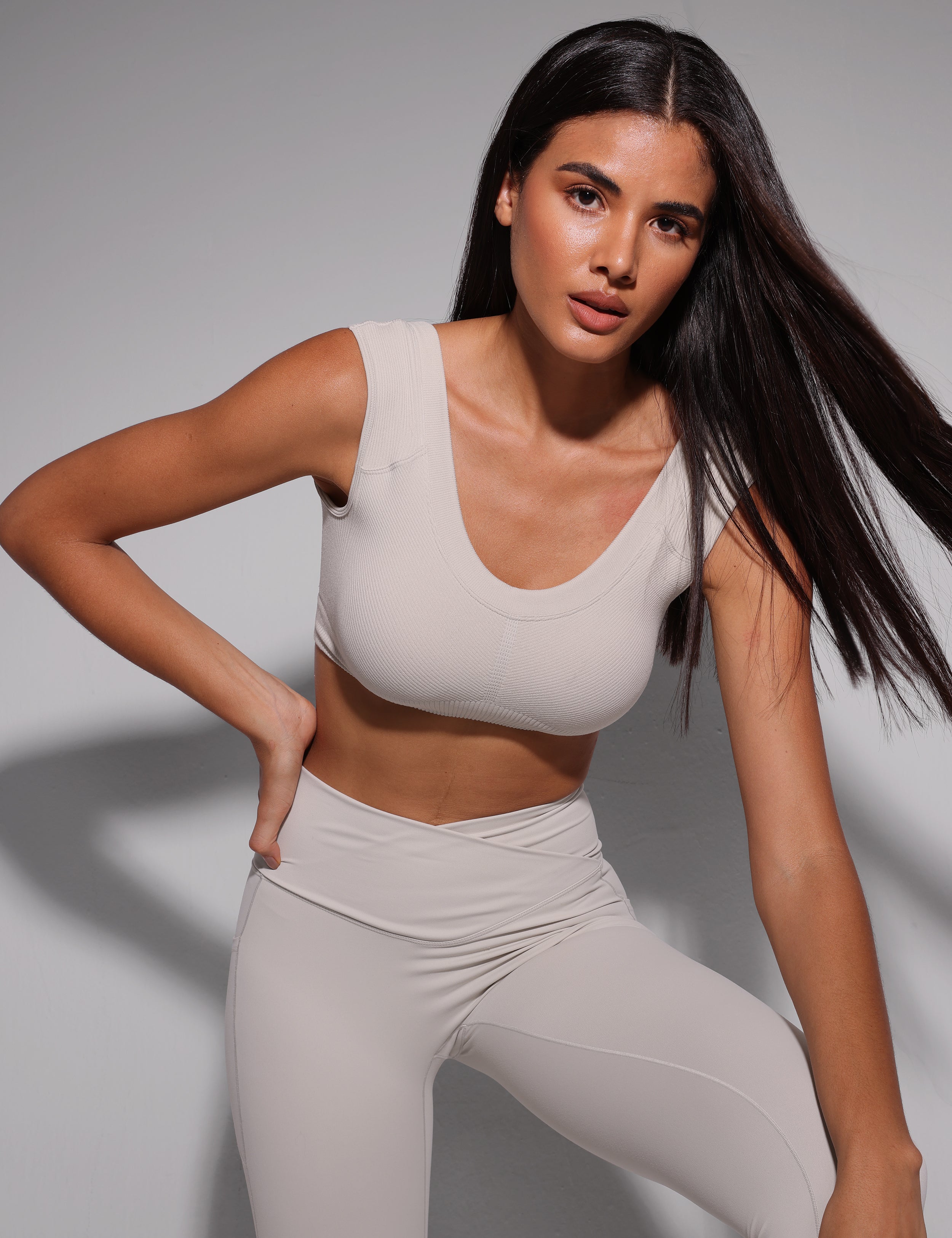 2-Pack Seamless Scoop Neck Ribbed Cropped Tank - ododos